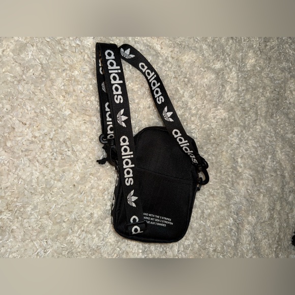 ADIDAS Unisex Originals Festival Crossbody Handbag - Black-White Like New - Picture 10 of 10